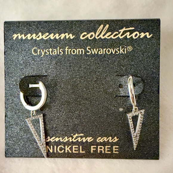 museum collection Jewelry - Swarovski Crystal Silver Triangle Drop Earrings